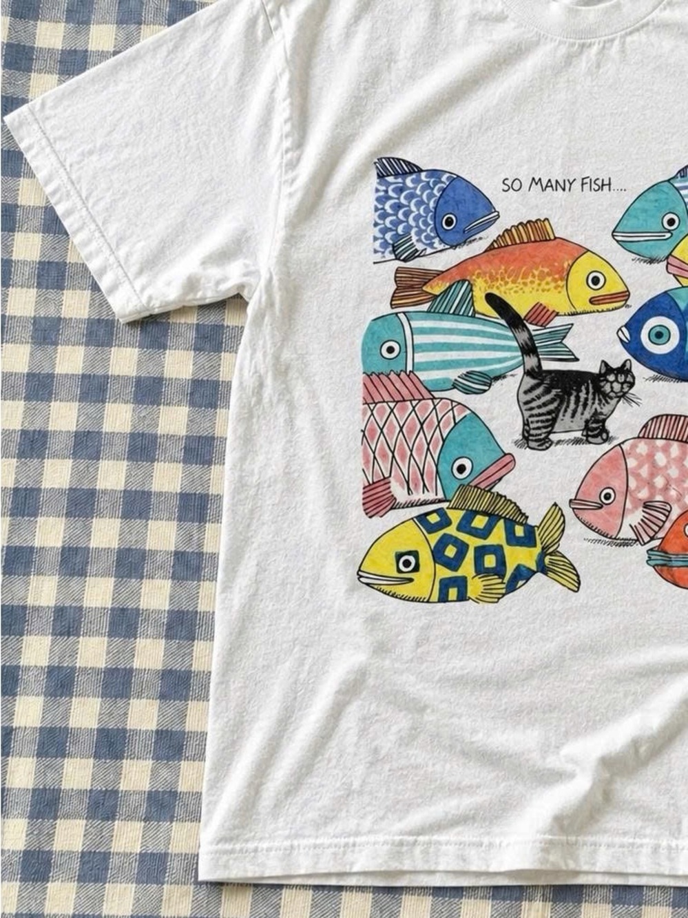 So Many Fish Graphic Tee - Multicolor Fish 70s Design - Picture 3 of 3